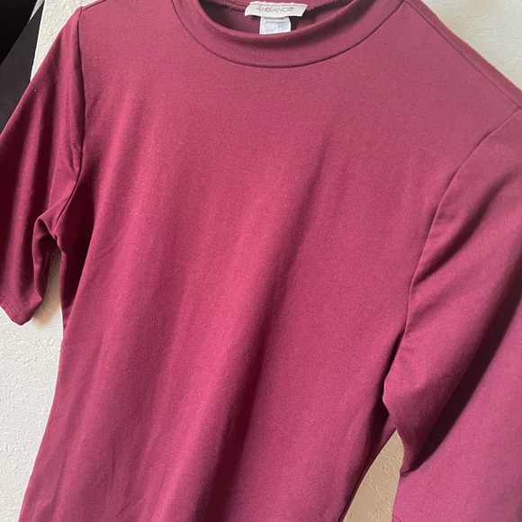 Top - Picture 2 of 3